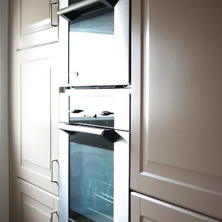 Casa Del Mar - Beautiful Two Bedroom Penthouse Apartment