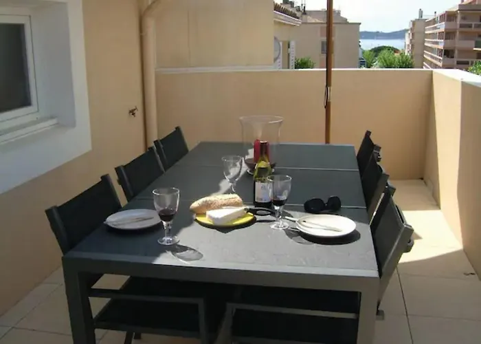 Casa Del Mar - Beautiful Two Bedroom Penthouse Apartman Sainte-Maxime