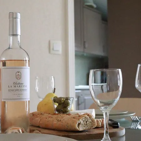 Casa Del Mar - Beautiful Two Bedroom Penthouse * סן-מקסים