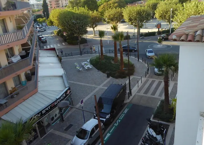 Casa Del Mar - Beautiful Two Bedroom Penthouse Apartment