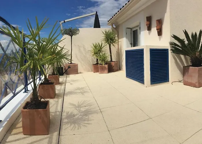 Casa Del Mar - Beautiful Two Bedroom Penthouse דירה סן-מקסים