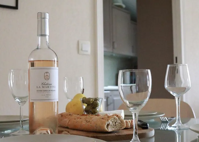 Casa Del Mar - Beautiful Two Bedroom Penthouse * סן-מקסים