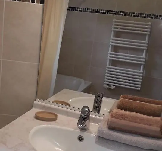 Casa Del Mar - Beautiful Two Bedroom Penthouse *